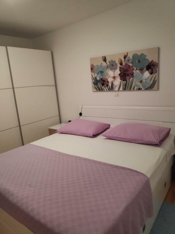 Apartmani Mara I Kata Omiš Eksteriør billede