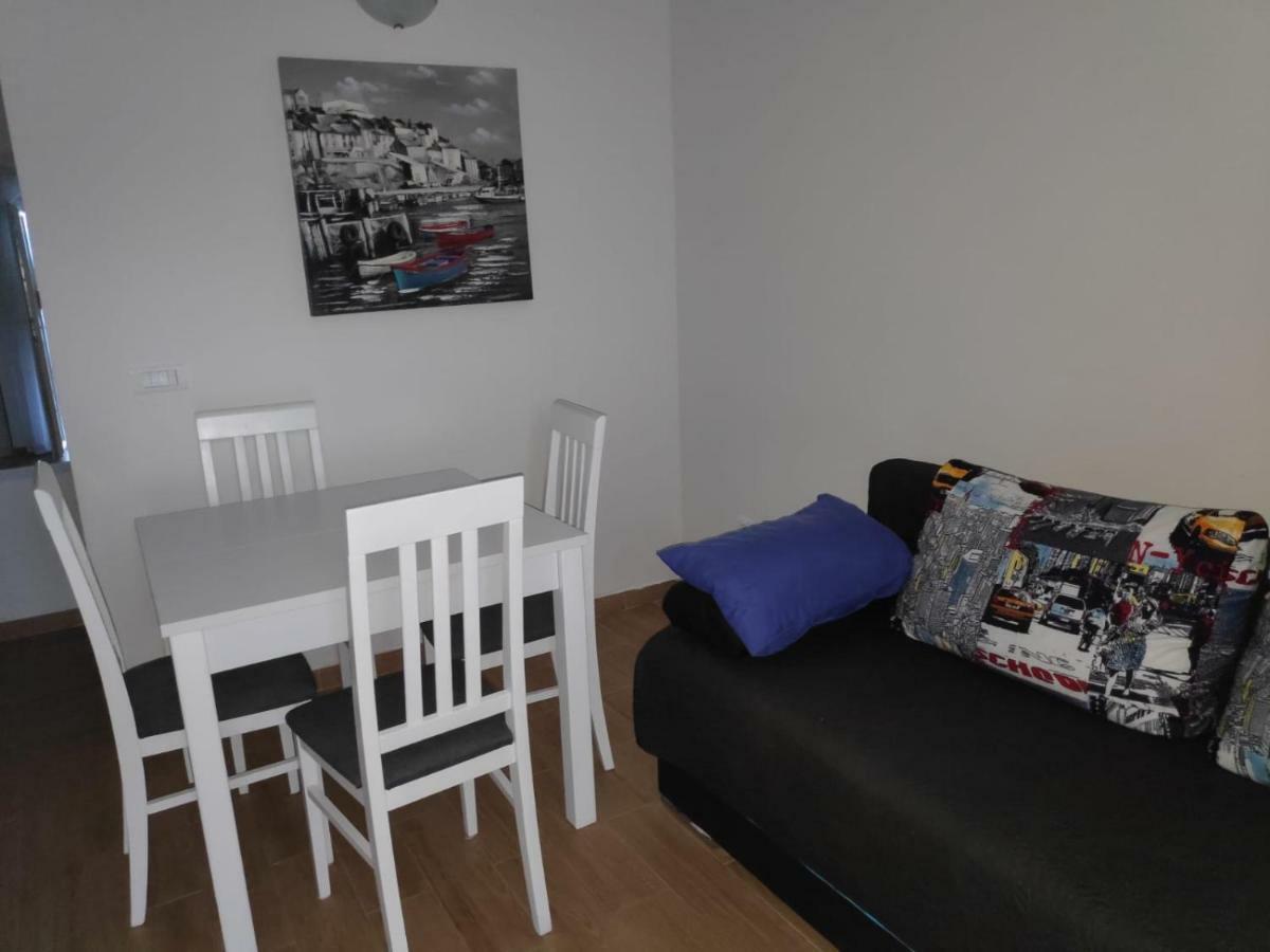 Apartmani Mara I Kata Omiš Eksteriør billede